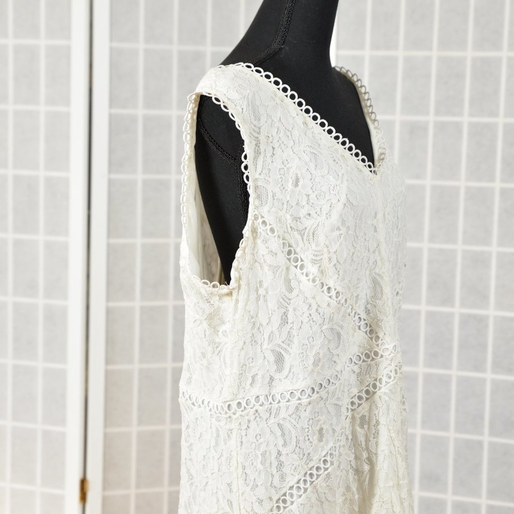 Neiman Marcus Off White All Lace Cocktail Dress - Picture 8 of 13